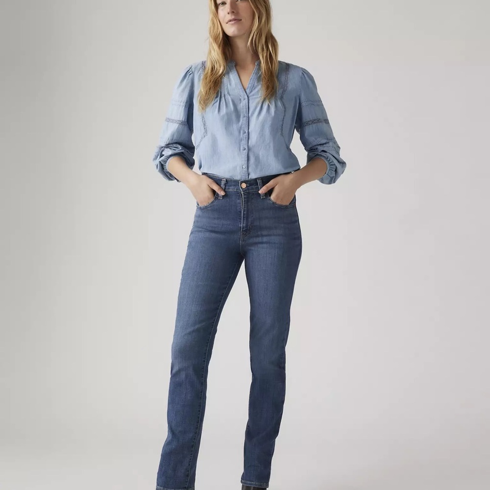 Levi’s 724 high rise straight Women's Mid-Blue Jeans